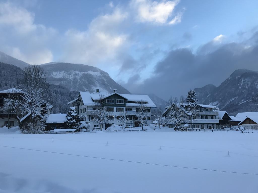 玉特雪绒花公寓 格绍 外观 照片